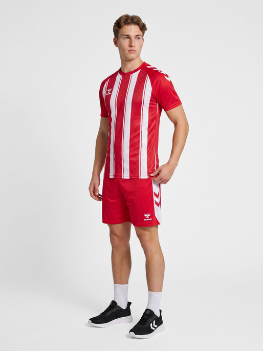 hmlMATCH SHORTS, TRUE RED/WHITE, model