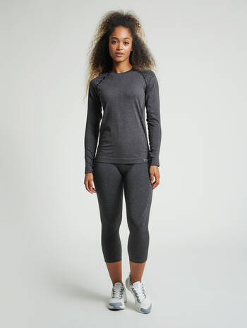 hmlCI SEAMLESS 3/4 TIGHTS, BLACK MELANGE, model