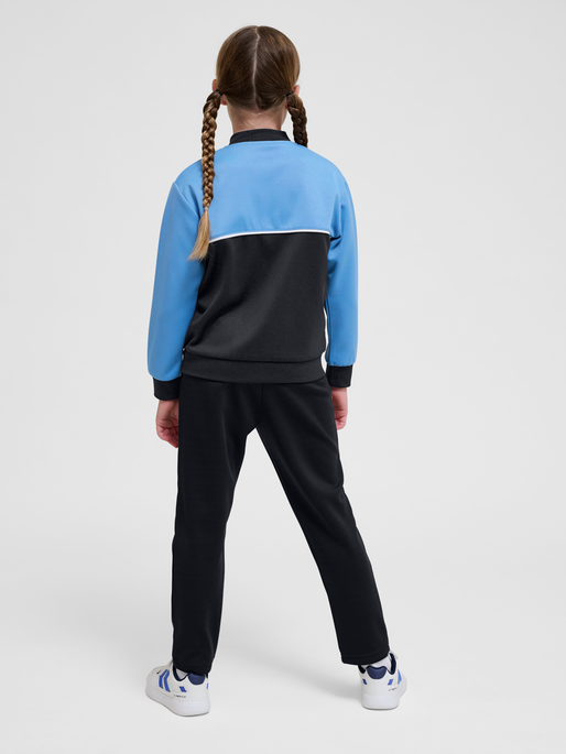 hmlDALLAS TRACKSUIT, LICHEN BLUE, model