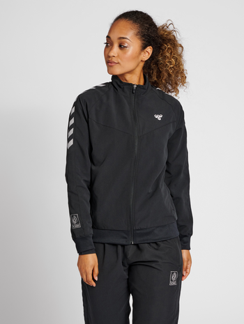 hmlGG12 TRACK JACKET WOMAN, BLACK, model