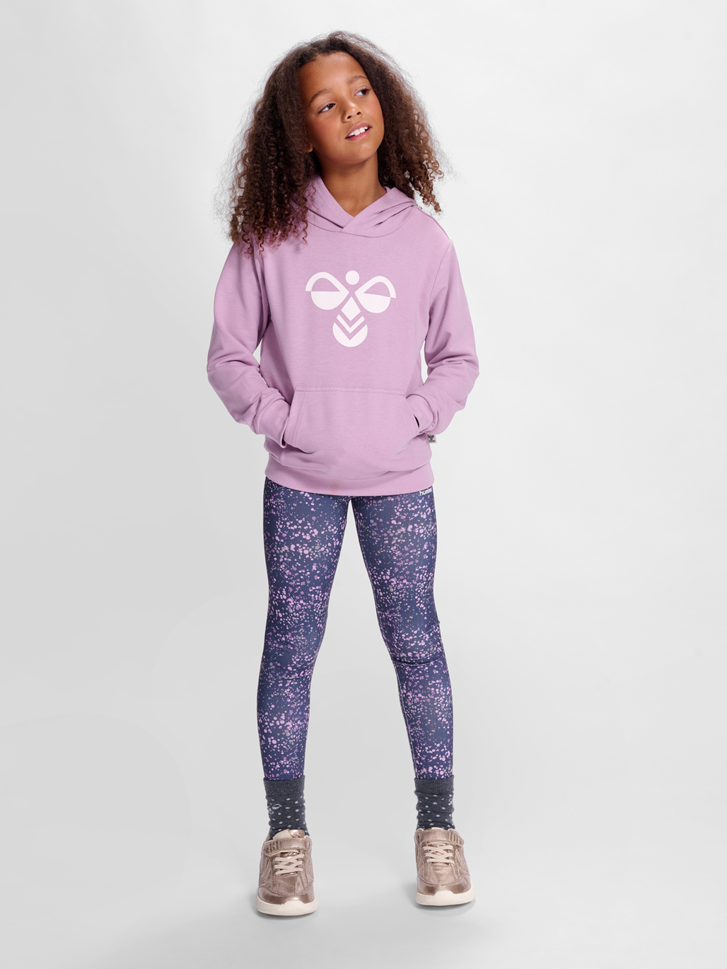hmlCUATRO HOODIE, LAVENDER MIST, model