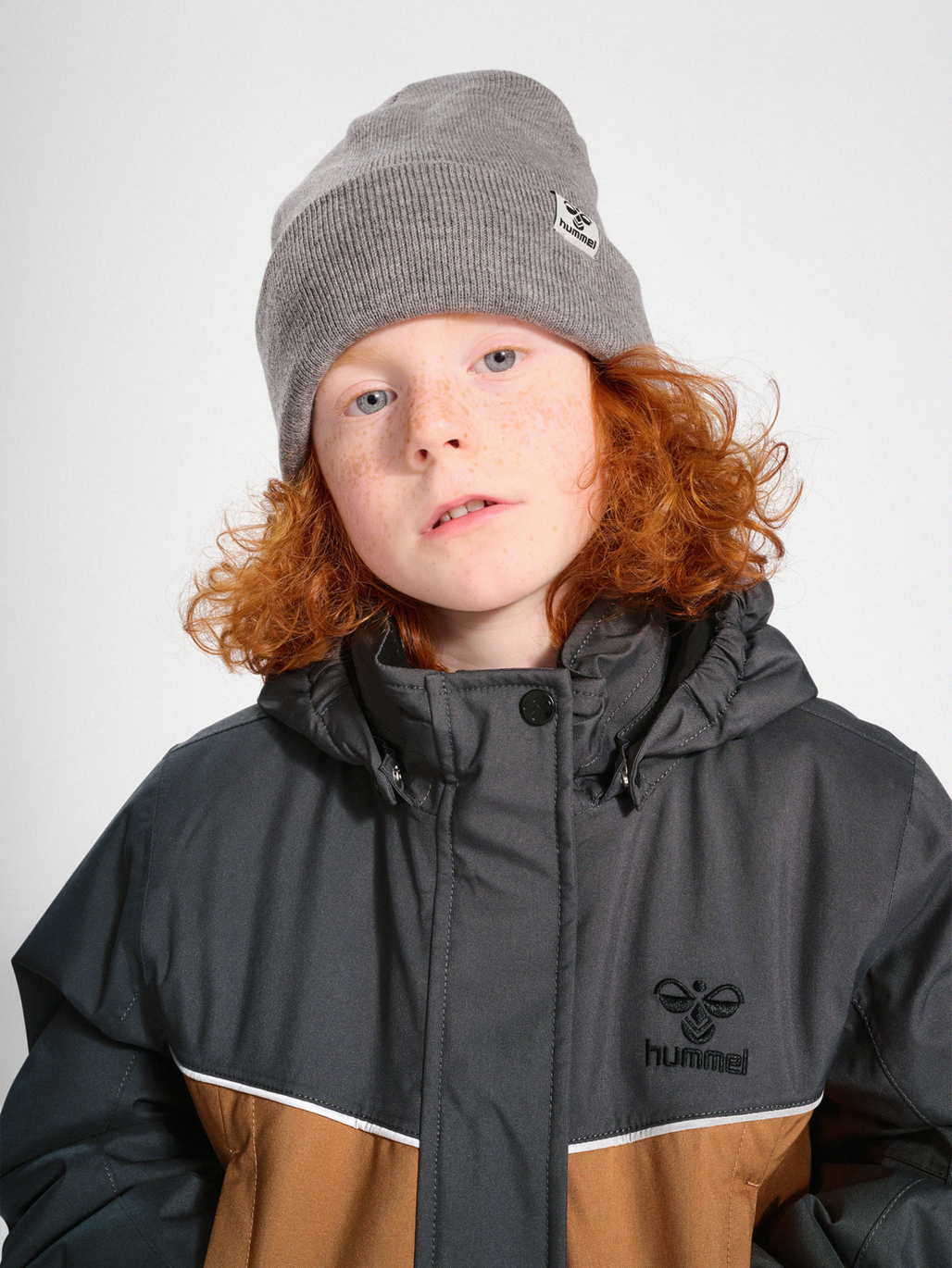 hmlCONRAD TEX JACKET, ASPHALT, model