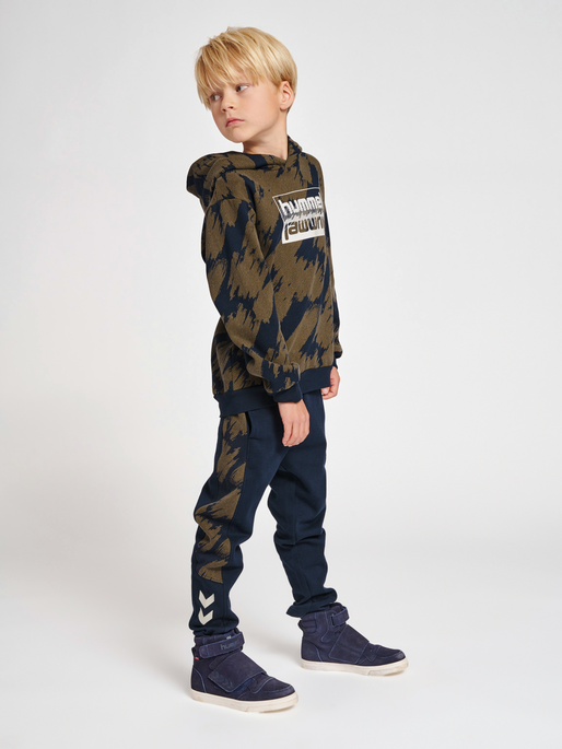 hmlZION HOODIE, 1009, model