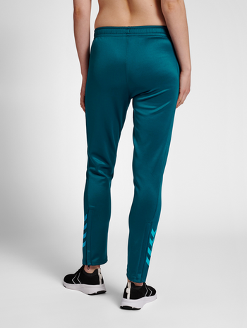 hmlCORE XK POLY PANTS WOMAN, BLUE CORAL, model