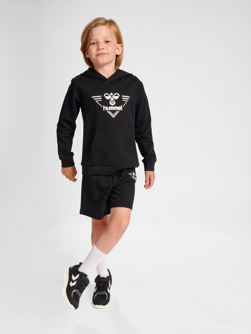 hmlGAIL HOODIE, 2001, model