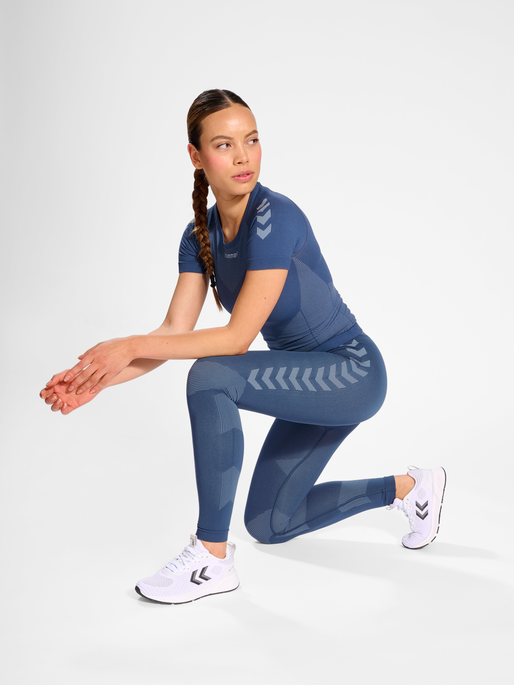 HUMMEL FIRST SEAMLESS TR TIGHTS W, VINTAGE INDIGO, model