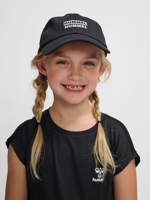 hmlCAPRIO CAP, BLACK, model