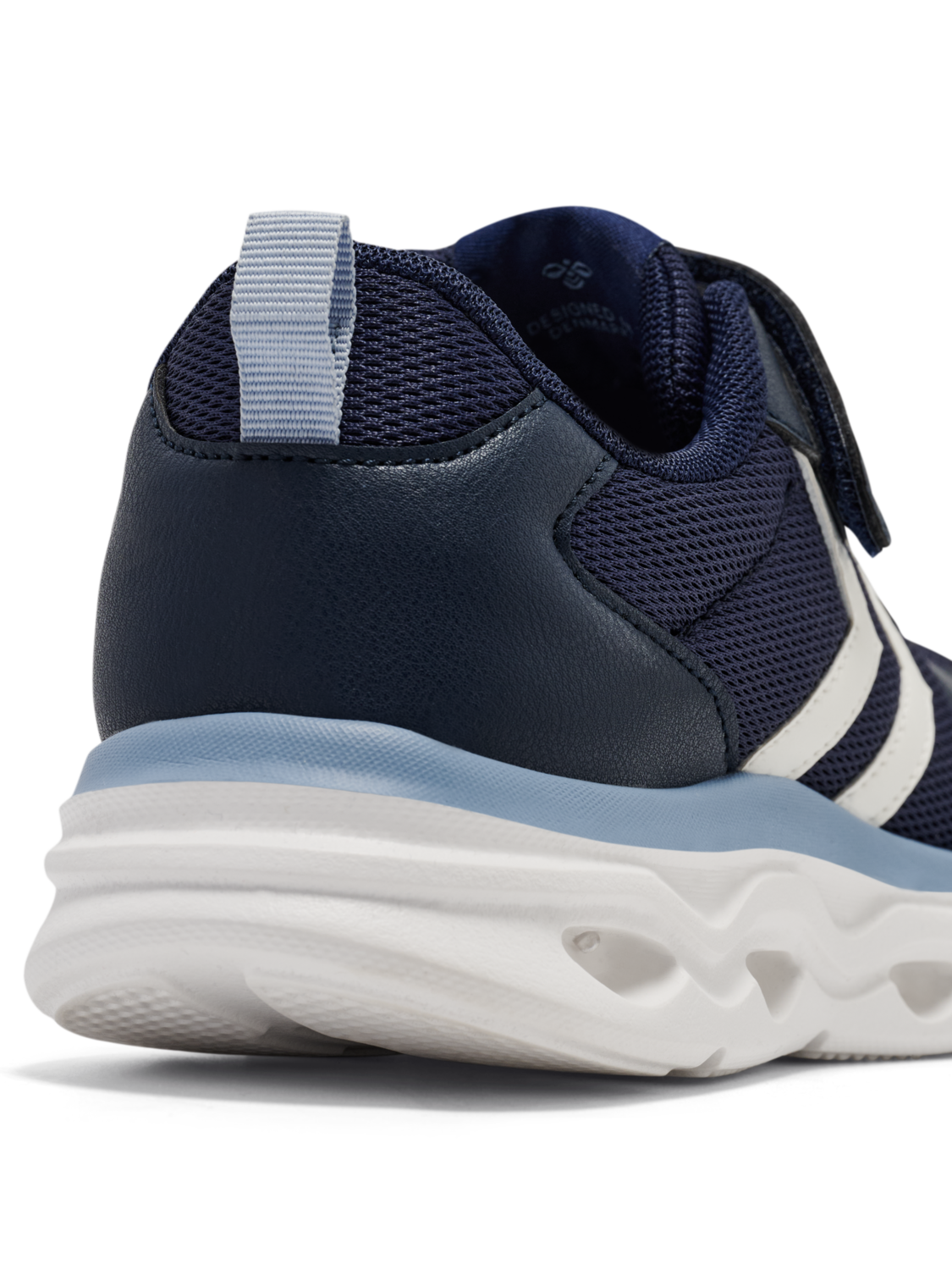 SKYLIGHT, FLINT STONE/BLACK IRIS, packshot