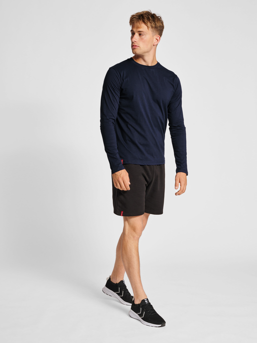 hmlRED BASIC T-SHIRT L/S, MARINE, model