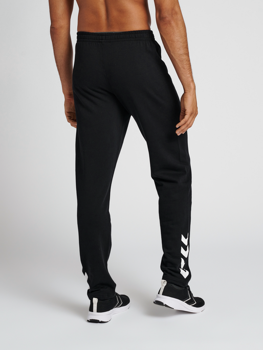 hmlCORE XK GK COTTON PANTS, BLACK, model