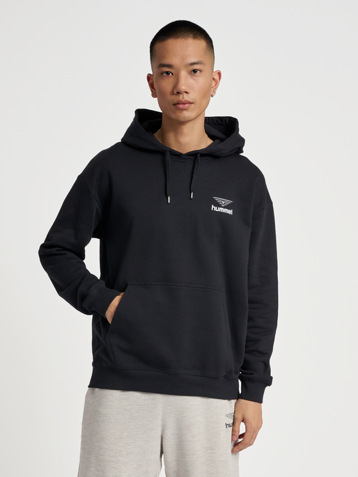 hmlHIVE WADE HOODIE, BLACK, model