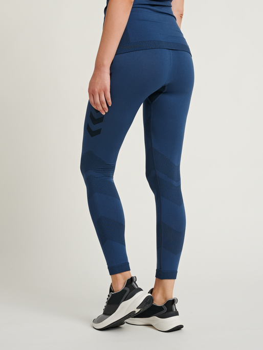 HUMMEL FIRST SEAMLESS TR TIGHTS W, DARK DENIM, model