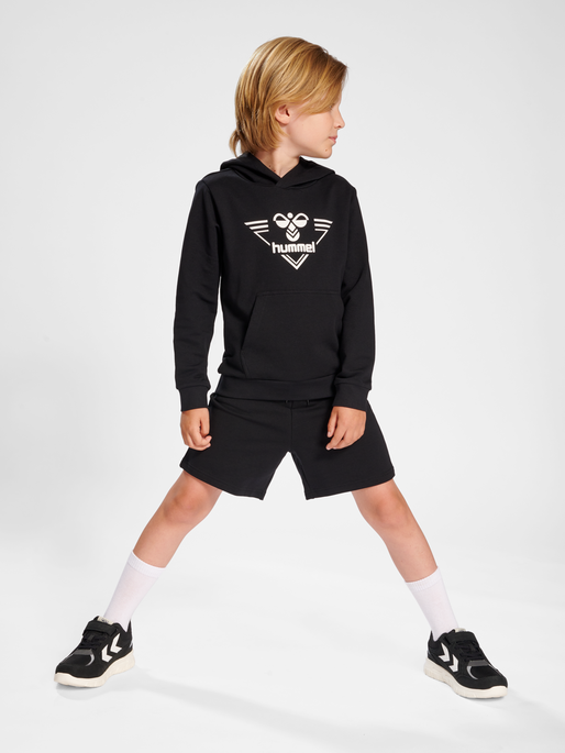 hmlGAIL HOODIE, 2001, model