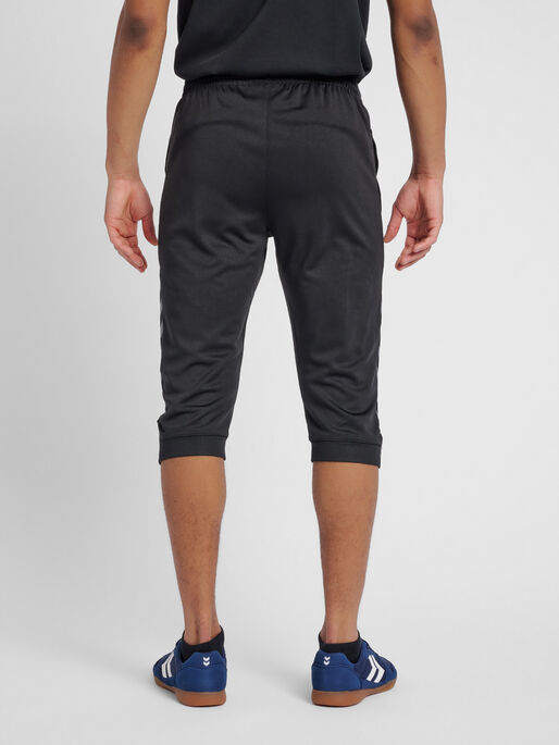 hmlAUTHENTIC 3/4 PANT, BLACK, model