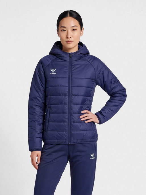 hmlGO QUILTED HOOD JACKET WOMAN, MARINE, model