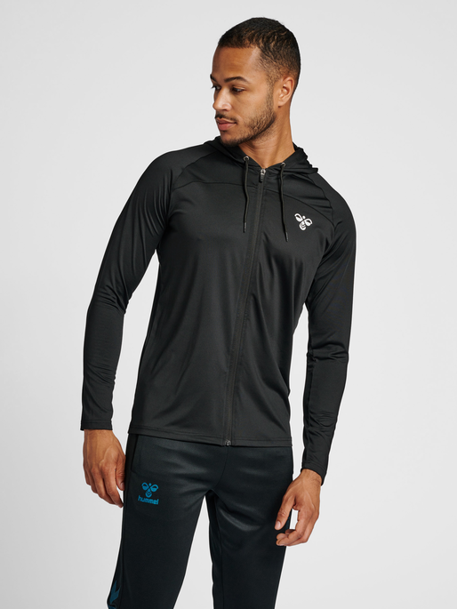 hmlGG12 TRAINING HOODIE, 2001, model