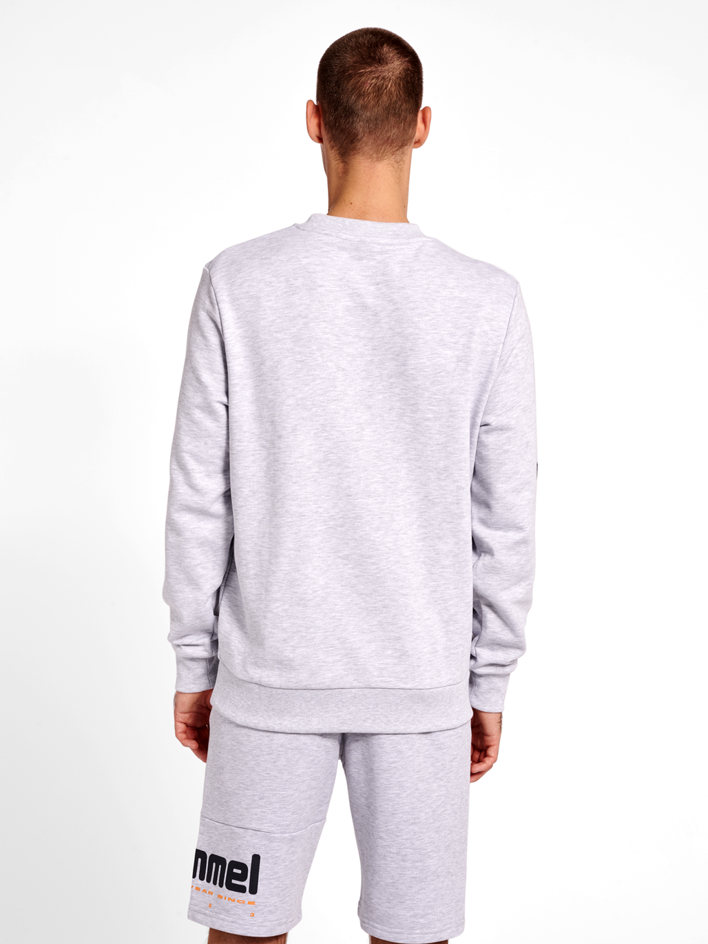 hmlLGC LIAM SWEATSHIRT, LIGHT GREY MELANGE, model