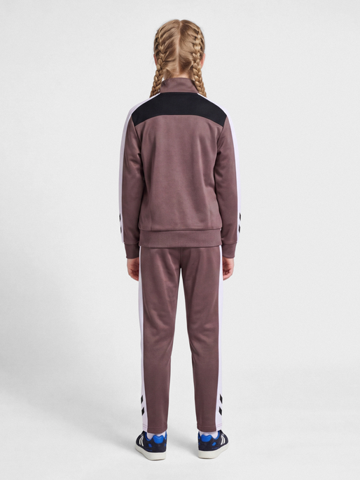 hmlJR COLORBLOCK TRACKSUIT, PEPPERCORN, model