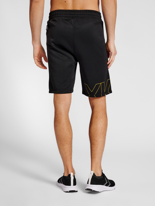 hmlCIMA XK SHORTS, BLACK, model