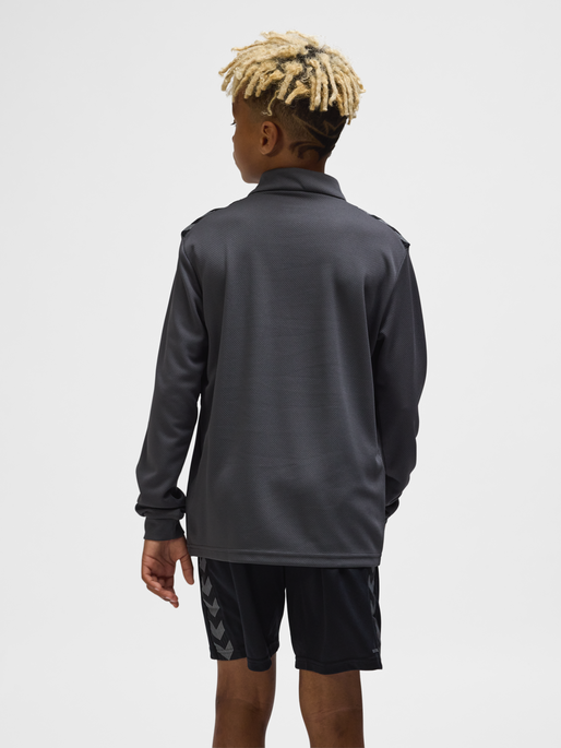 hmlAUTHENTIC HALF ZIP SWEAT KIDS, ASPHALT, model