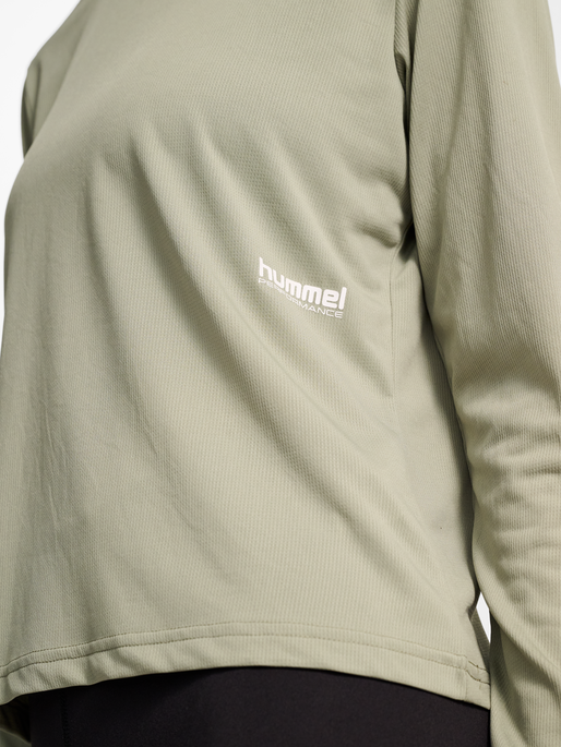 hmlPULSE WORKOUT W T-SHIRT L/S, SEAGRASS, model
