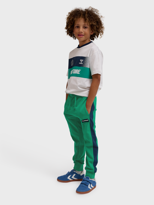 hmlDIXEN PANTS, PEPPER GREEN, model