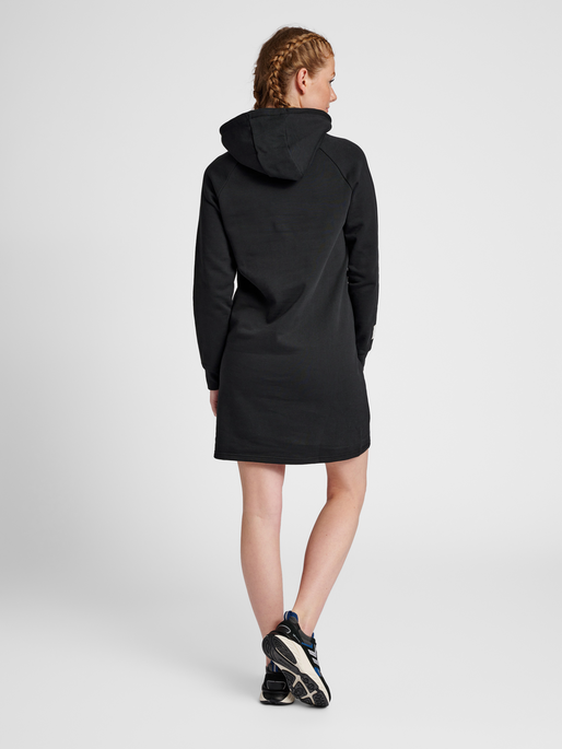 hmlGG12 SWEAT DRESS WOMAN, 2001, model
