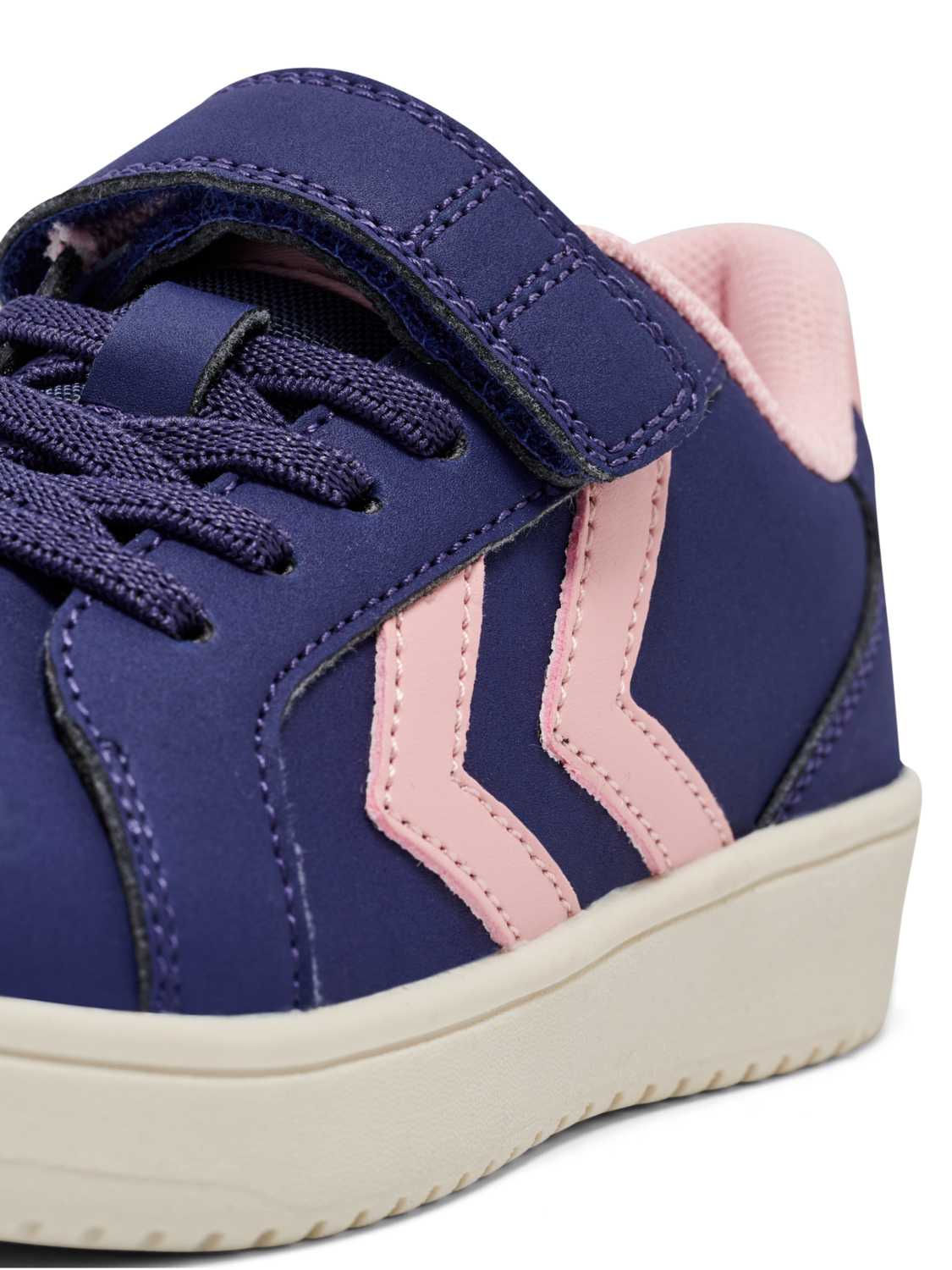 DERBY COURT SN JR, ASTRAL AURA, packshot