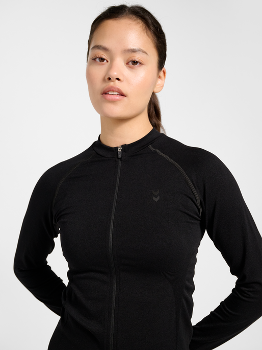 hmlFLOW ZIP BLOUSE, BLACK, model