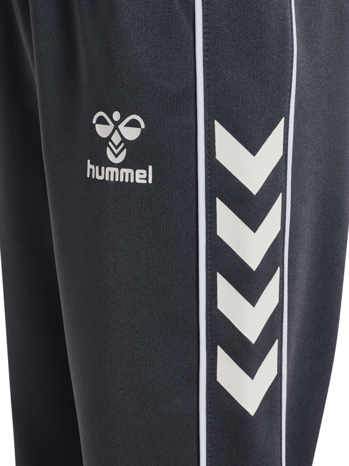 hmlTRACK TRACKSUIT, EBONY, packshot