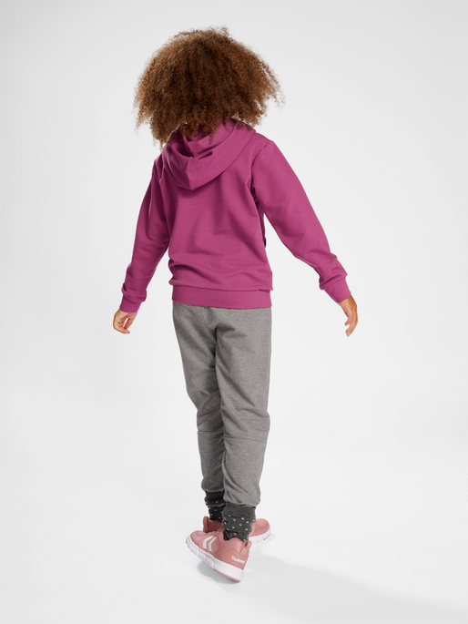 hmlGAIL HOODIE, 3171, model