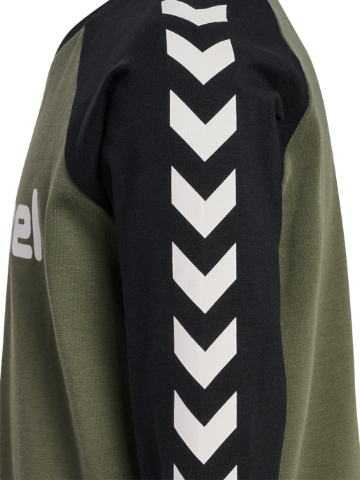 hmlBOYS T-SHIRT L/S, DUSTY OLIVE, packshot