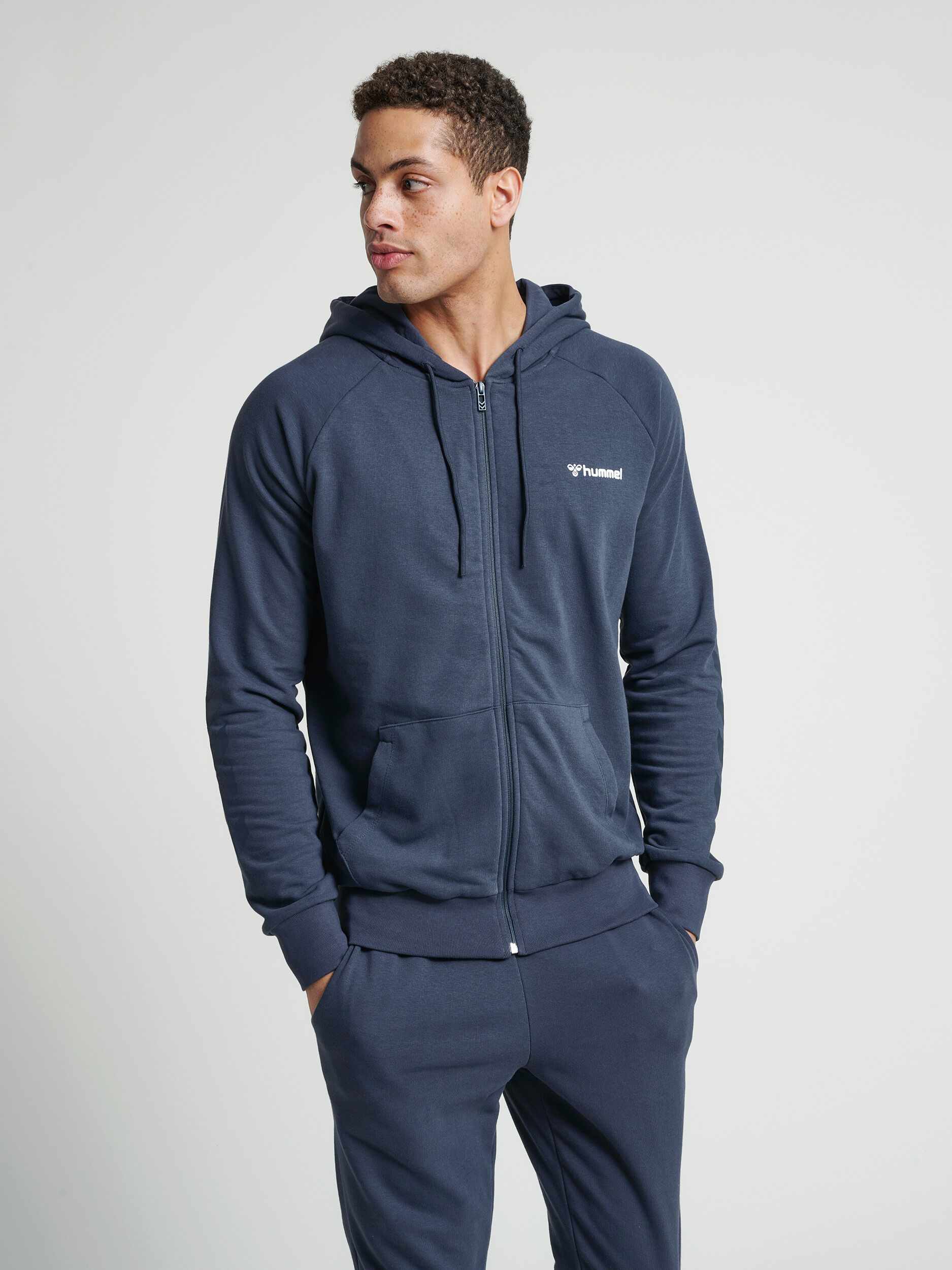 hummel ISAM ZIP HOODIE BLUE NIGHTS hummel