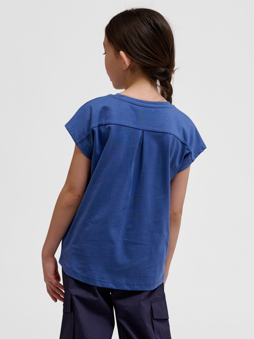 hmlDIEZ T-SHIRT S/S, PARISIAN NIGHT, model