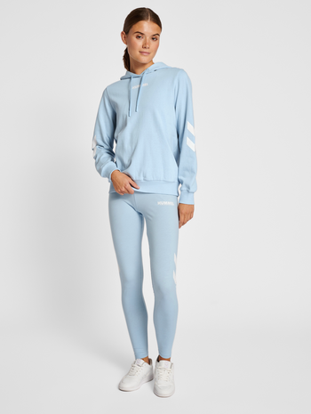 hmlLEGACY WOMAN HOODIE, CELESTIAL BLUE, model