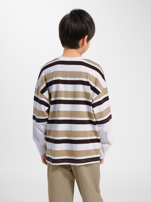 hmlJR SILLY T-SHIRT L/S, SILVER MINK, model