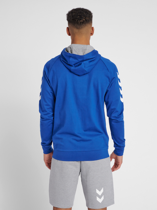 HUMMEL GO COTTON ZIP HOODIE, TRUE BLUE, model
