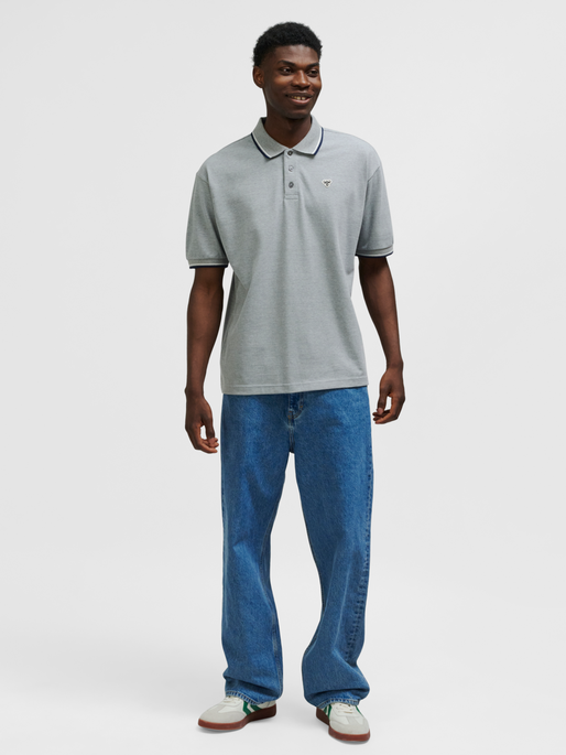 hmlLOOSE POLO SHIRT S/S BEE, GREY MELANGE, model