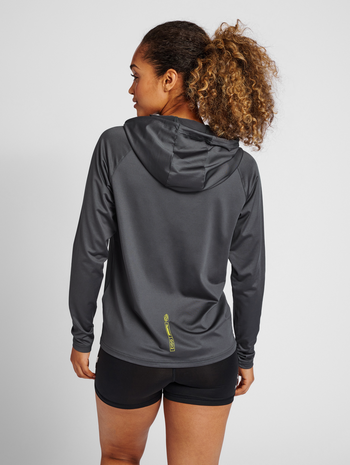 hmlGG12 TRAINING HOODIE WOMAN, FORGED IRON, model