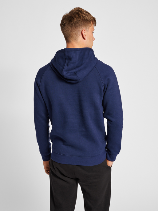 hmlRED HEAVY HOODIE, MARINE, model