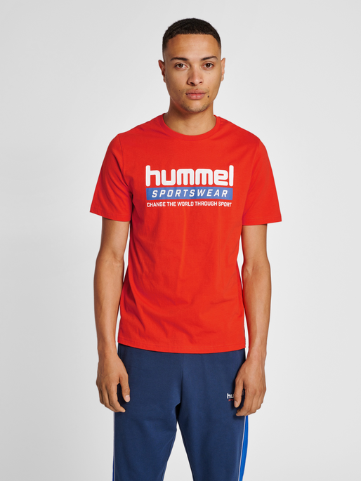 hmlLGC CARSON T-SHIRT, ORANGE.COM, model
