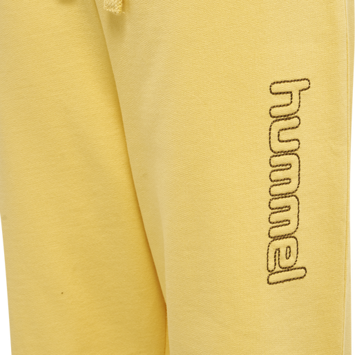 hmlCLOUD TRACKSUIT, CORNSILK, packshot