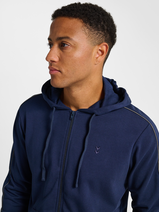 hmlPULSE PIPING ZIP HOODIE, DRESS BLUES, model