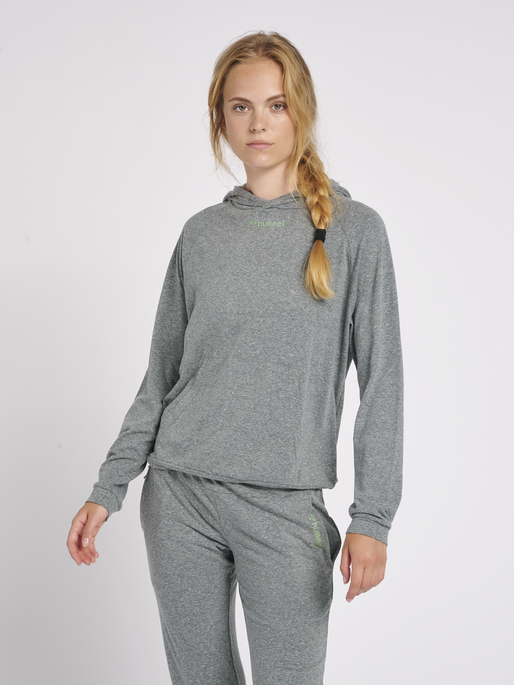 hmlZANDRA HOODIE, 6778, model