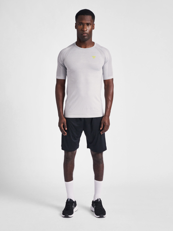 hmlGG12 TRAINING SEAMLESS S/S, ALLOY MELANGE, model