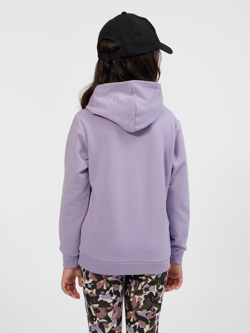 hmlCUATRO HOODIE, LAVENDER GRAY, model