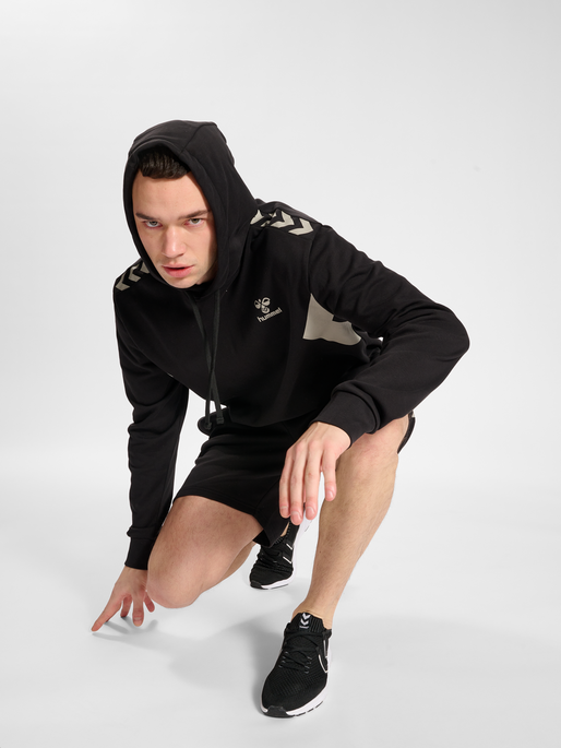 hmlSTALTIC COTTON HOODIE, BLACK, model