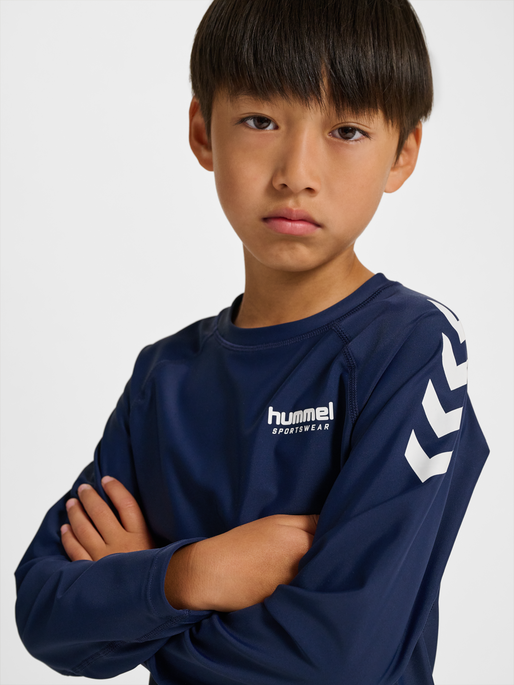 hmlJR SWIM T-SHIRT L/S, DRESS BLUES, model