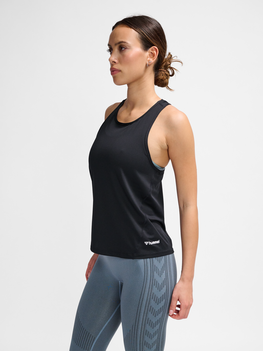hmlMT AURA MESH TOP, BLACK, model