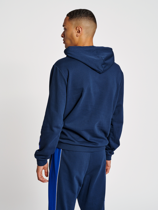 hmlLGC JULIAN HOODIE, DRESS BLUES, model